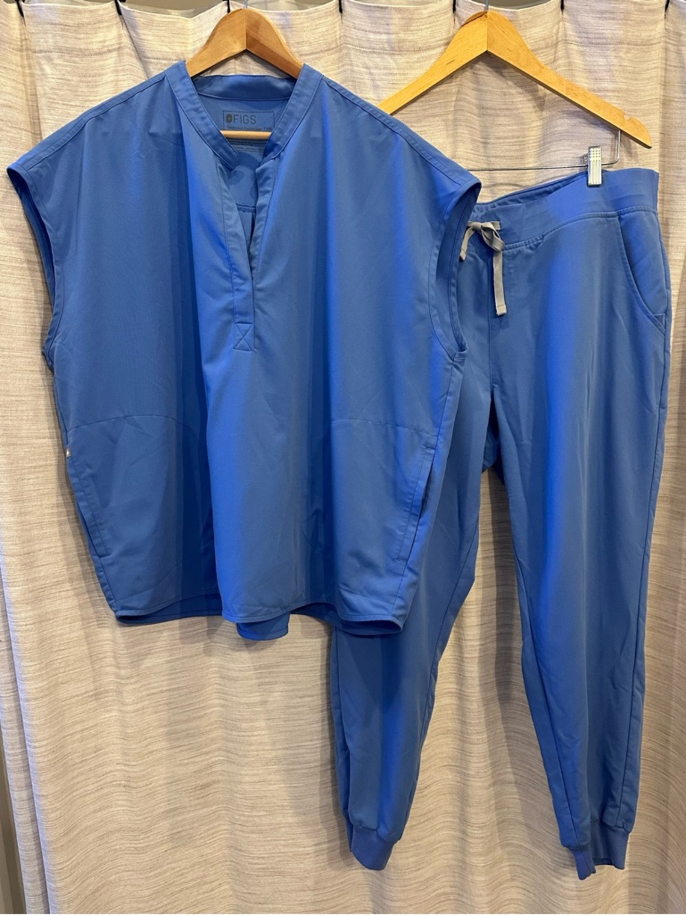 Figs Womens Scrub Top and Jogger Set- Ceil Blue XXL
